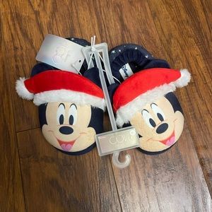 Disney Christmas, Santa Mickey Toddler slippers, size 7/8